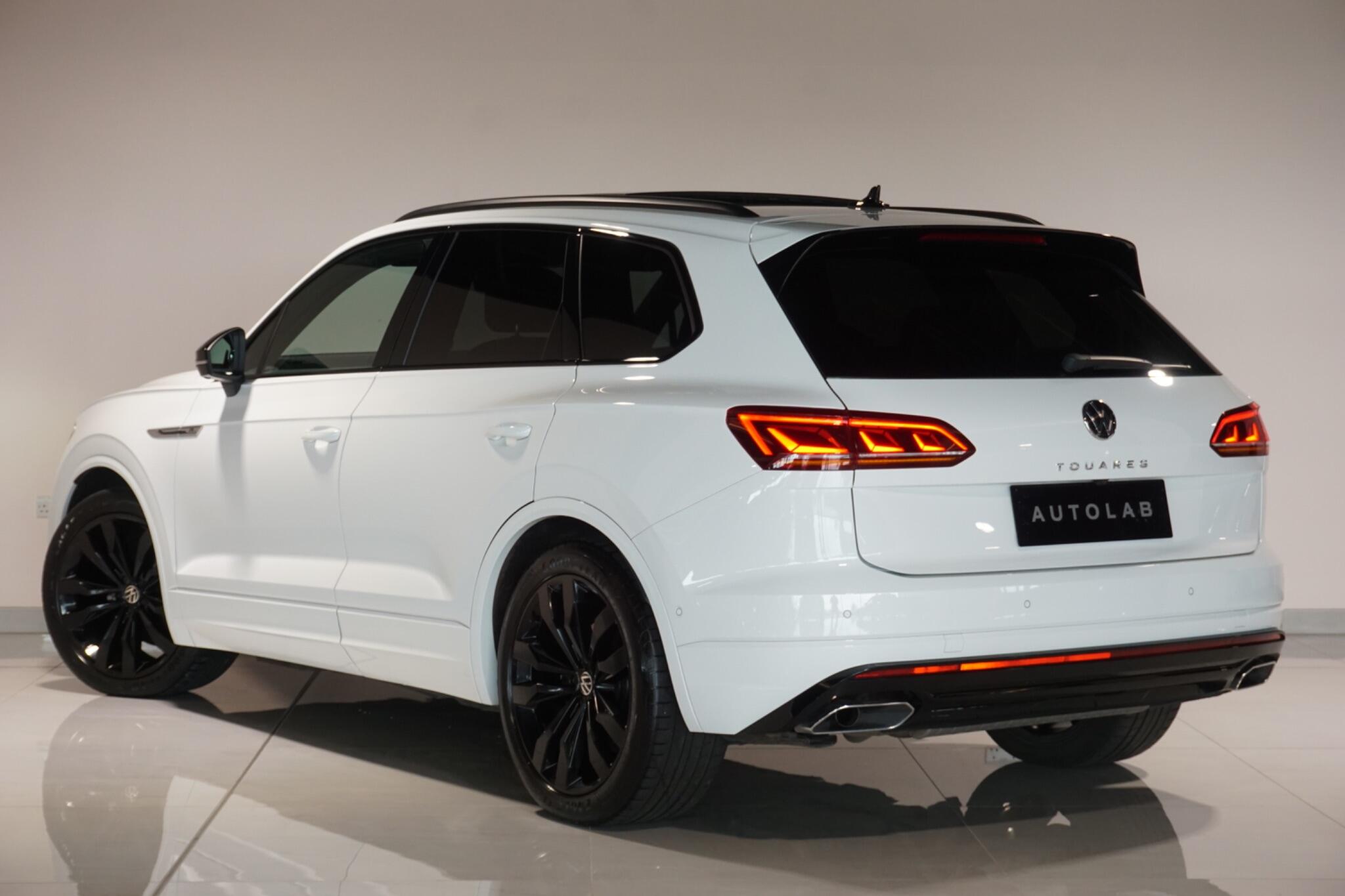 Volkswagen Touareg 3.0 TDI V6 Black Edition SUV 5dr Diesel Tiptronic 4Motion Euro 6 (s/s) (231 ps)